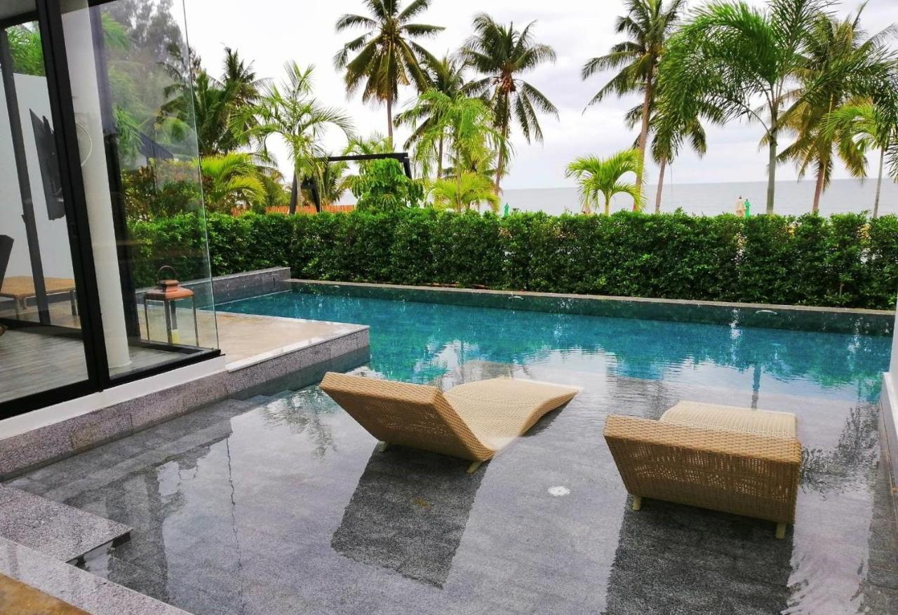 Tungtong Beach Villas Thap Sakae Exterior foto
