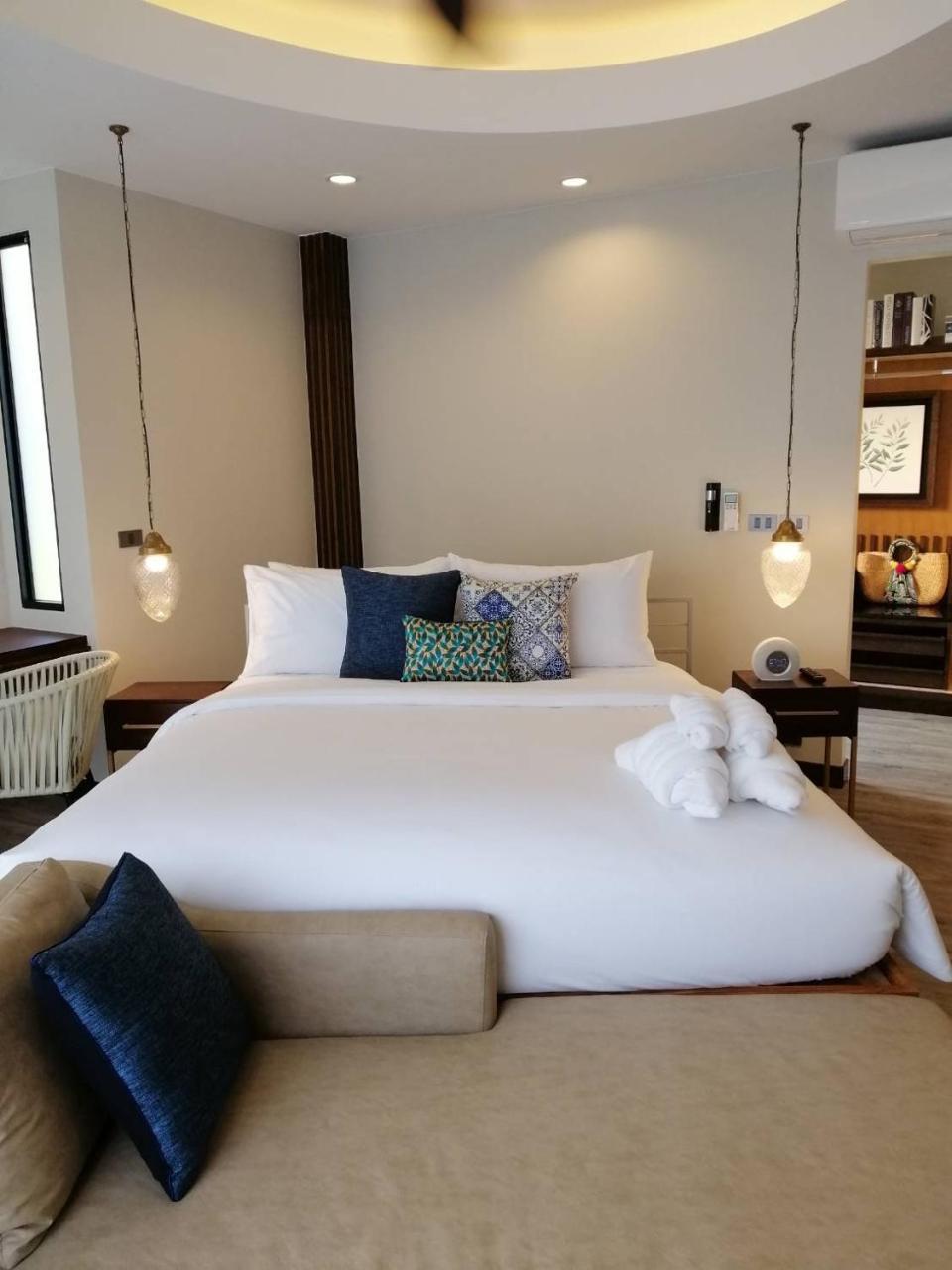 Tungtong Beach Villas Thap Sakae Exterior foto